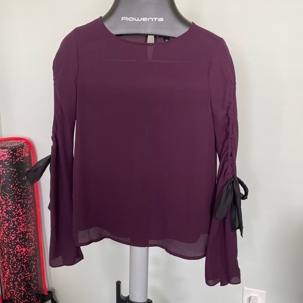Anna XS eggplant color blouse long sleeves with black bows and peep sleeves